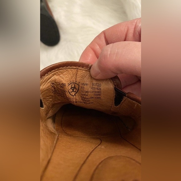 Ariat Women’s Brown Leather Mule Slip On Low Heel Size 7.5B - Picture 3 of 6